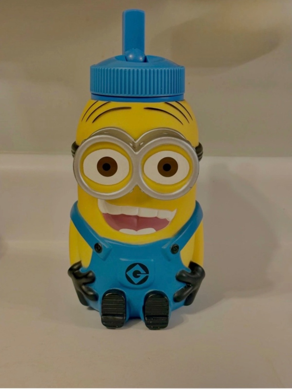 Universal Studios Exclusive Despicable Me Minion Mayham Water Bottle Thermos Cup